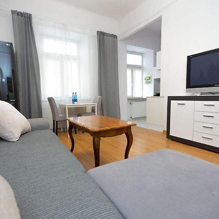 Apartment - Old Town - Cyrulicza Люблин Екстериор снимка