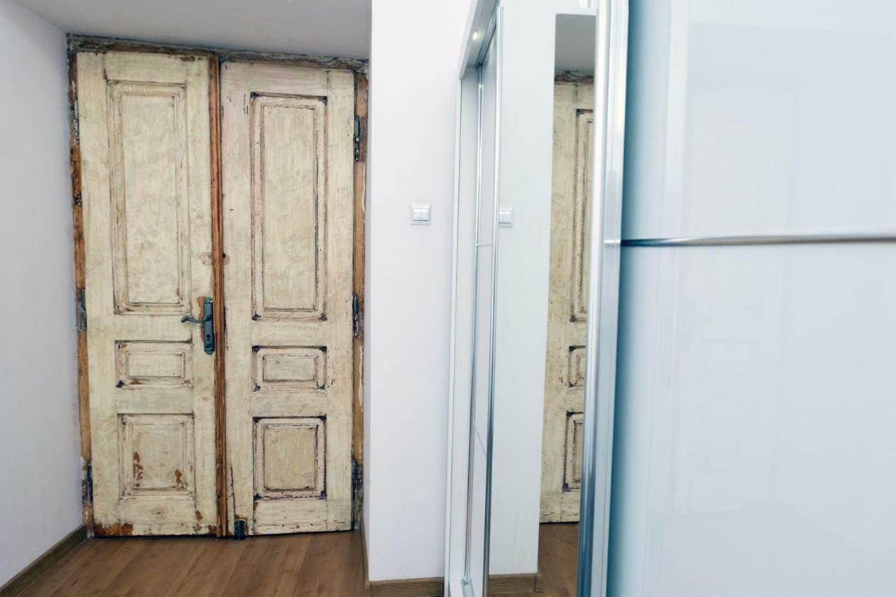 Apartment - Old Town - Cyrulicza Люблин Екстериор снимка